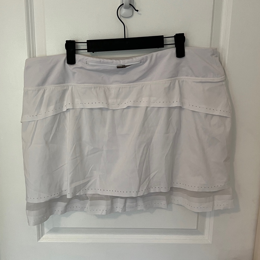 Athleta white skort size XL in great condition!